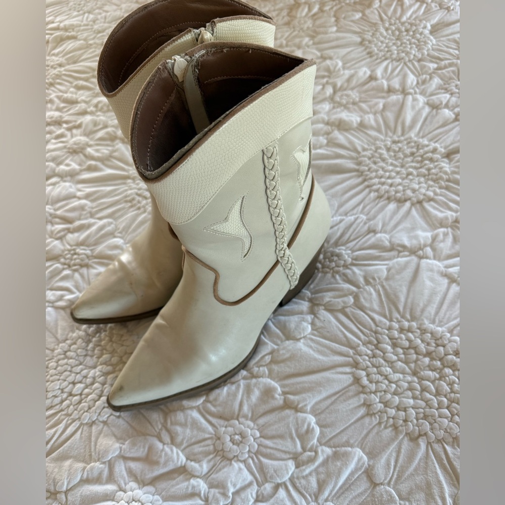 Cream Cowgirl Boots - Picture 4 of 10